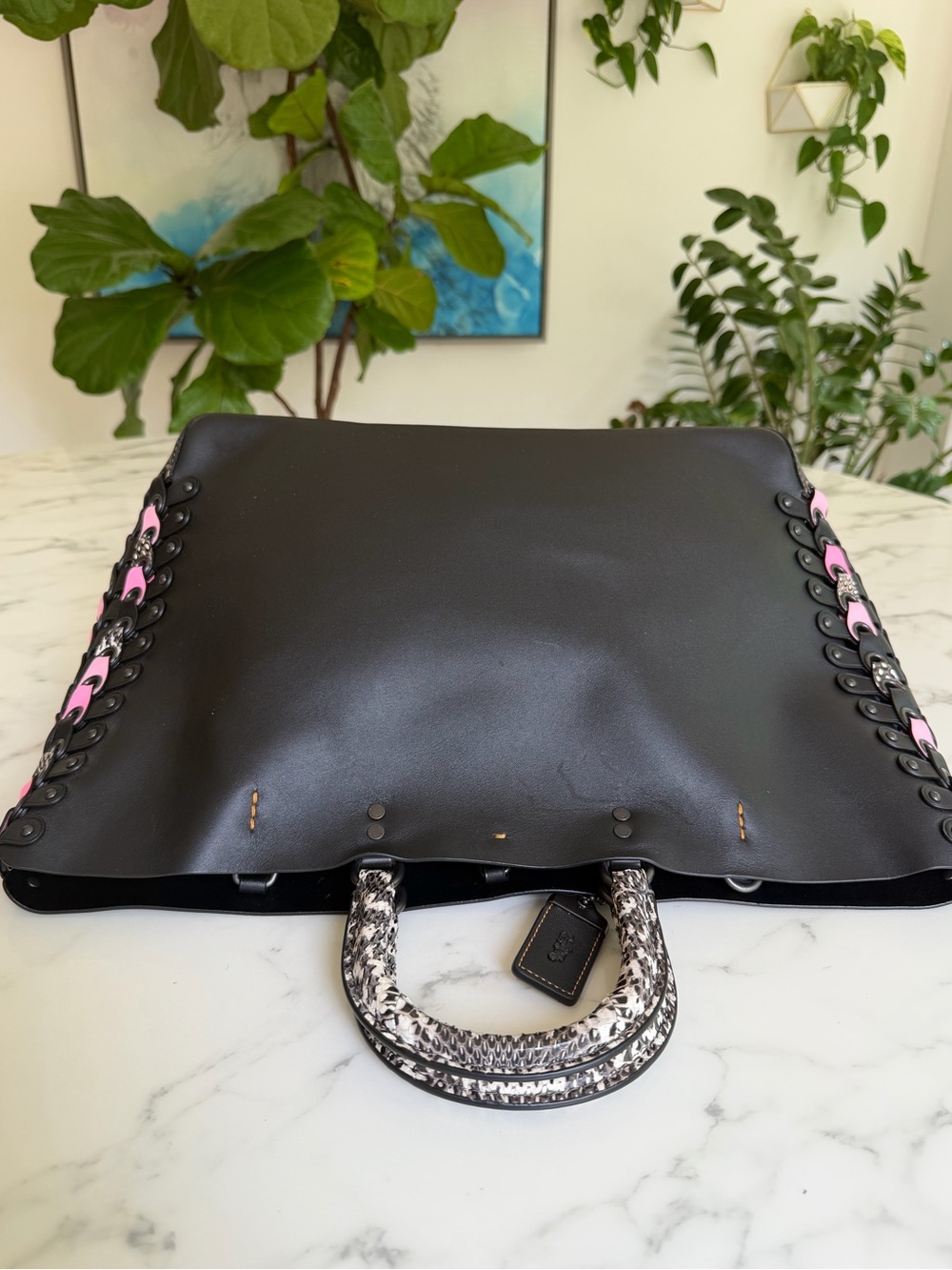 1941 Rogue Tote With Snakeskin Coach Link Detail Pink Black Leather Bag 86919 - Picture 14 of 14